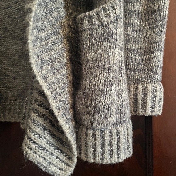 Cardigan - Picture 4 of 5